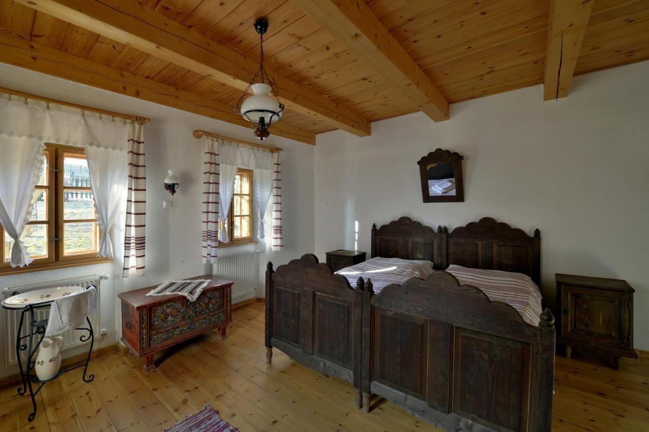 Hollokoeves Vendeghazak Hotel Kamer foto